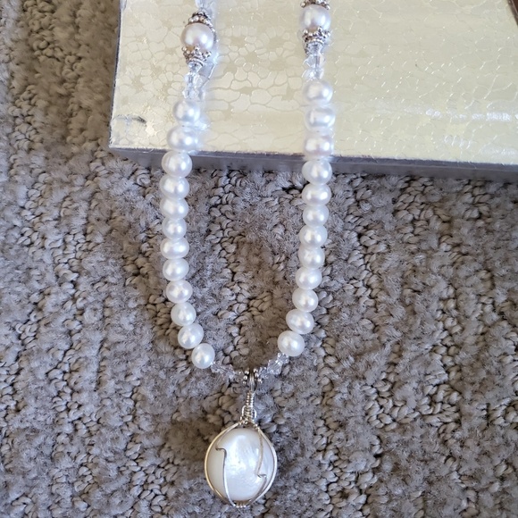 MOONBOW TROPICS PEARL NECKLACE/EARINGS - Picture 4 of 5